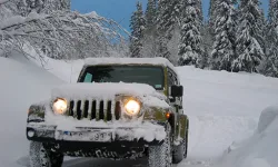 Offroad Snow Jeep Passenger Mountain Uphill Drivin image