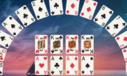 image bg Crescent Solitaire