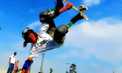 image bg Free Style Skateboarders