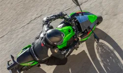 Kawasaki Ninja 650 Slide image
