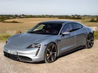 image bg Porsche Taycan Turbo S Puzzle