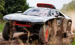Audi RS Q Dakar Rally Slide image