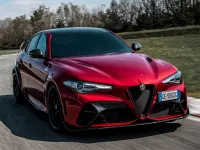 Alfa Romeo Giulia GTA Slide image